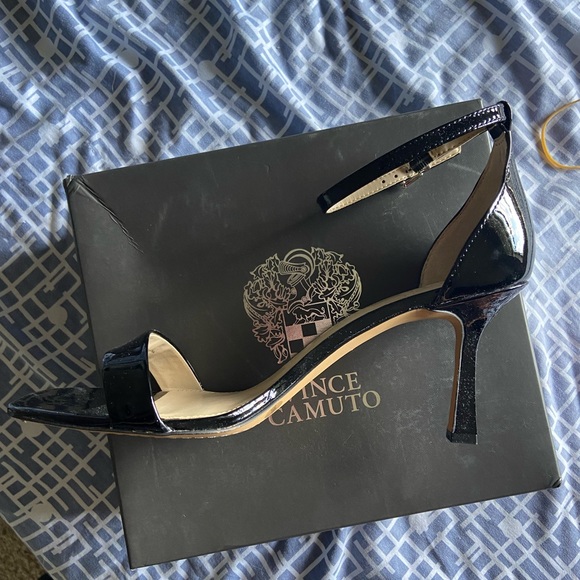 Vince Camuto SAPRENDA2 SANDAL - Picture 2 of 4